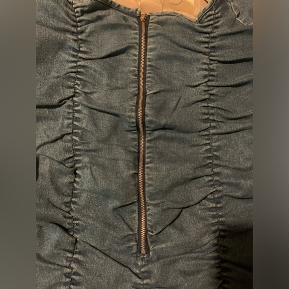 NWT Denim Ruched zip up back stretchy mini dress large , off shoulder - Picture 3 of 7